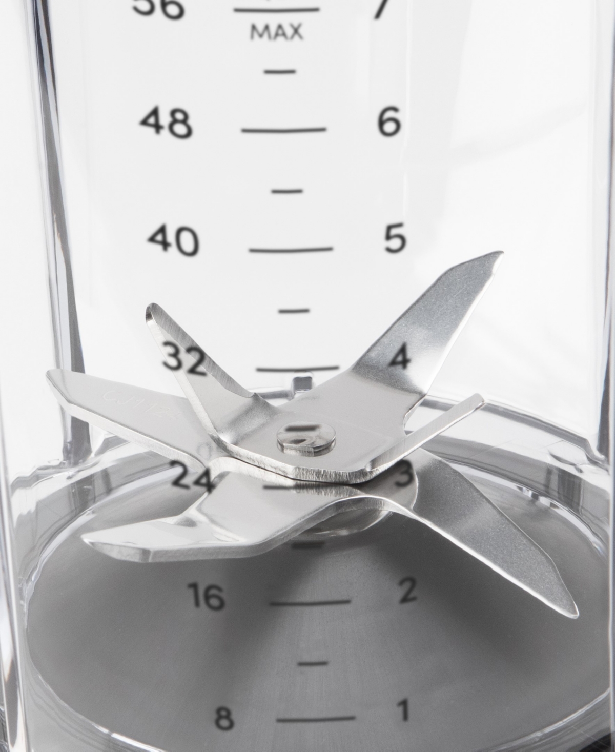 Nutribullet 1400 Watts Smartsense Blender In Matte White