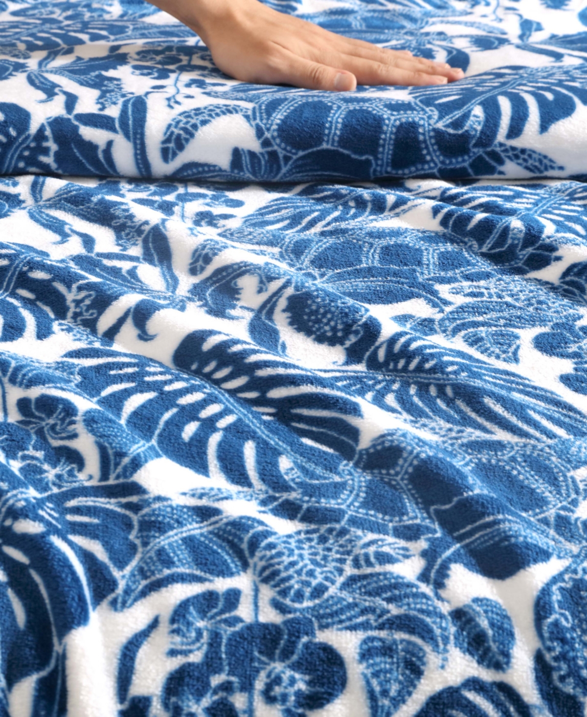 Tommy Bahama Home Ultra Soft Plush Fleece Throw, 70" X 50" In Deep Blue