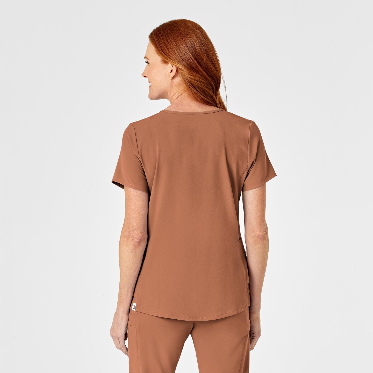 Женский топ Wink Renew Mock Wrap Scrub, цвет: Глиняный — фото 2