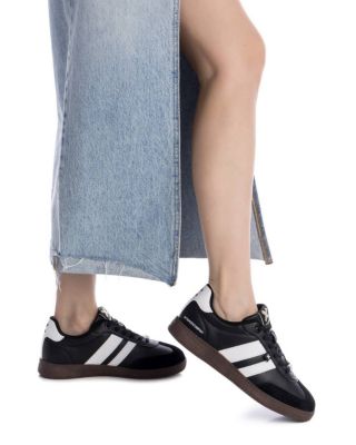 Women's Casual Sneakers By XTI