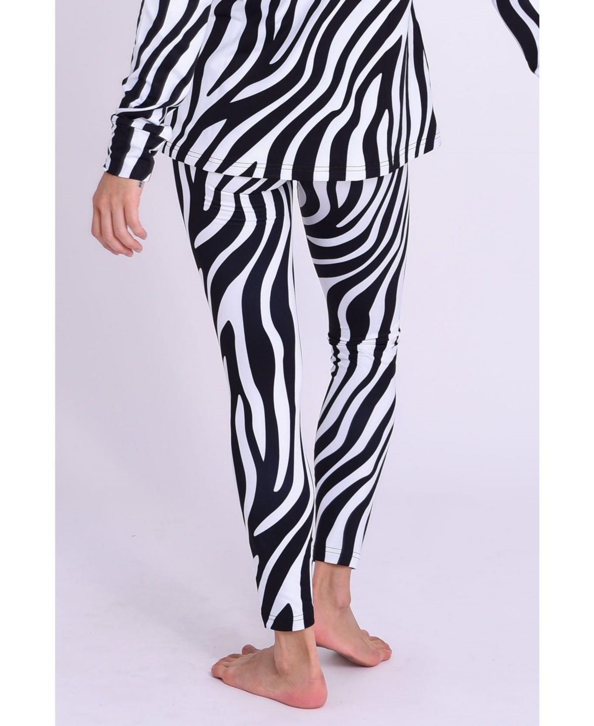 Oosc Women's Baselayer Leggings - Hotel California Zebra Print