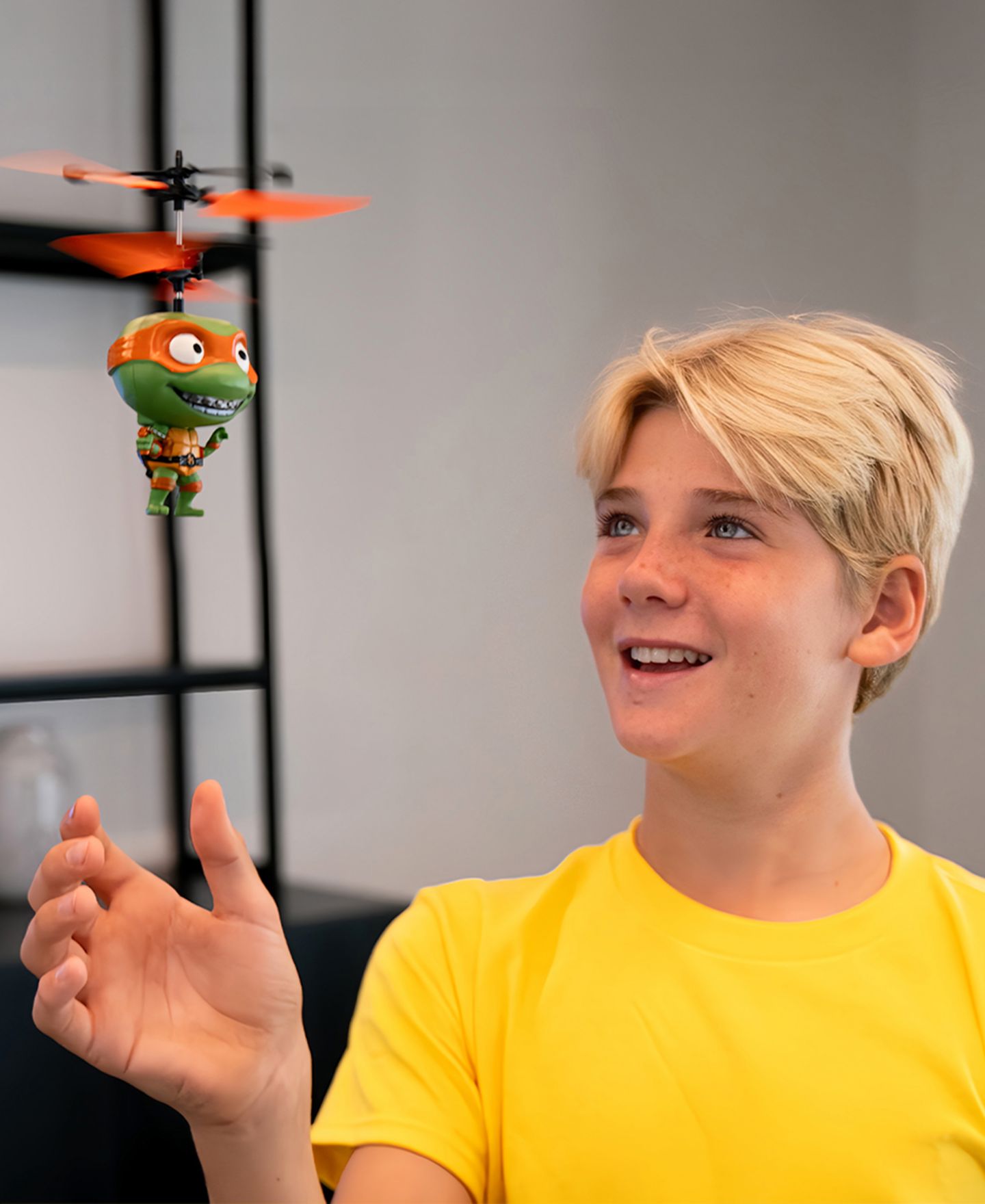 Детская игрушка World Tech Toys Teenage Mutant Ninja Turtles Michaelangelo Flying Infrared Autopilot Remote Control UFO Helicopter — фото 7