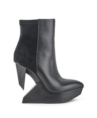 United Nude