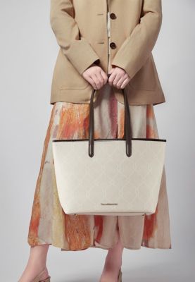 Victoria Hyde London