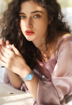 Woman Watch 30mm Mother-of-pearl dial 60 pearls, Victoria Hyde