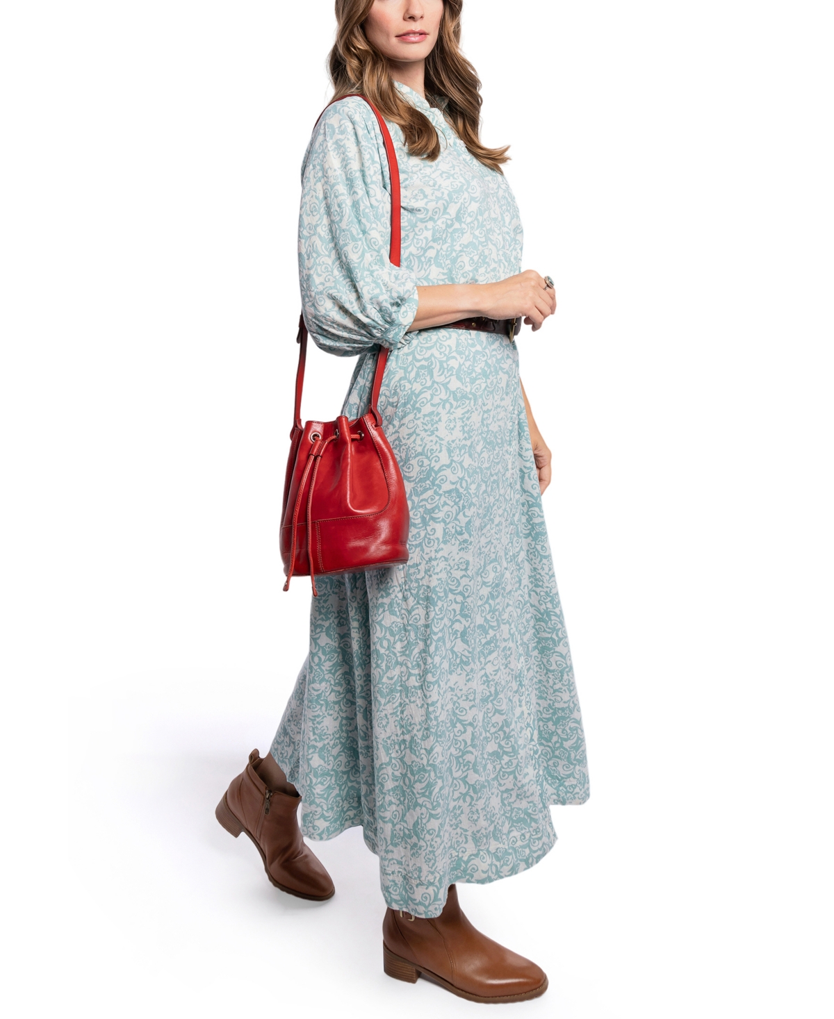Old Trend Crocus Leather Bucket Bag In Red