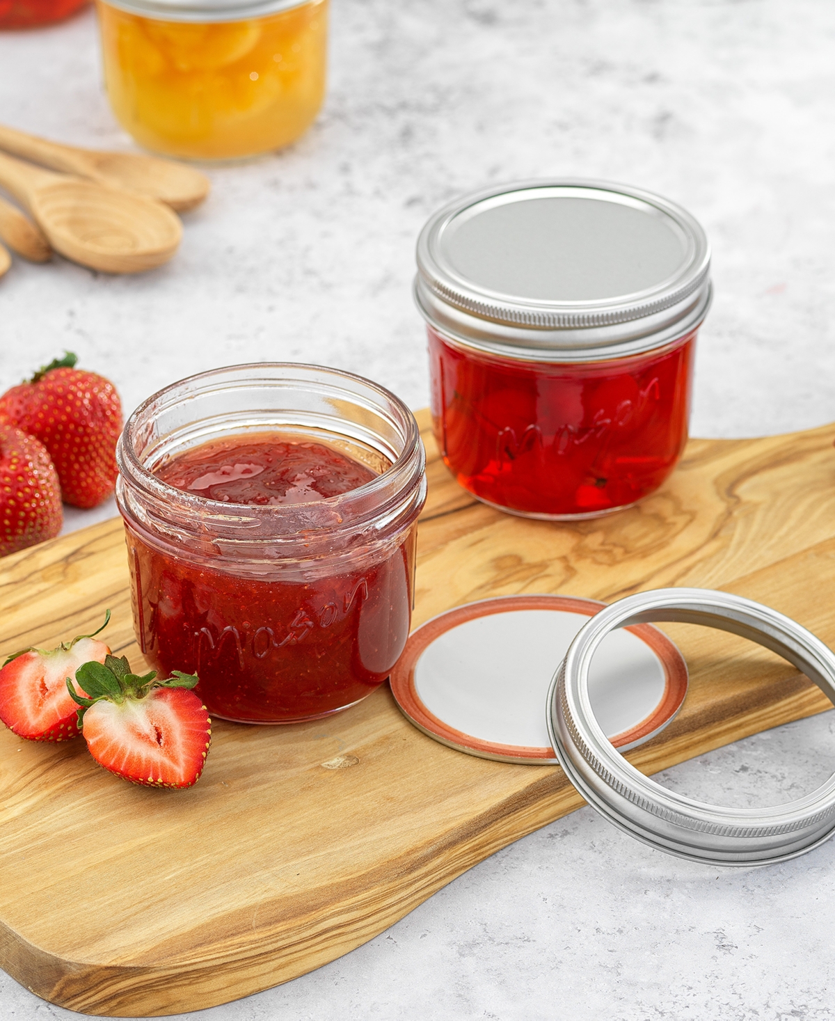 JOYJOLT WIDE SET OF 6 MASON JARS WITH AIRTIGHT LIDS 