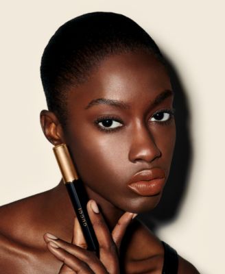 Le Magn&eacute;tisme Volumizing Mascara