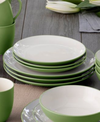 Colorwave Coupe Dinner Plates, Set of 4