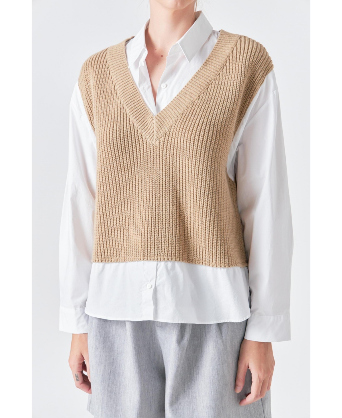 Women's Sweater Over Shirt - Tan/white