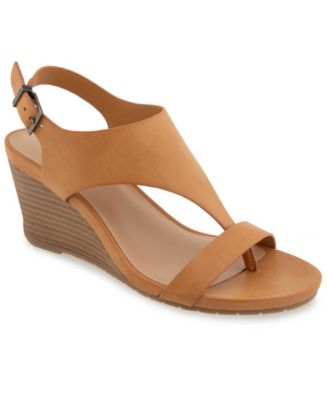 Women's Greatly Thong Almond Toe Wedge Sandals