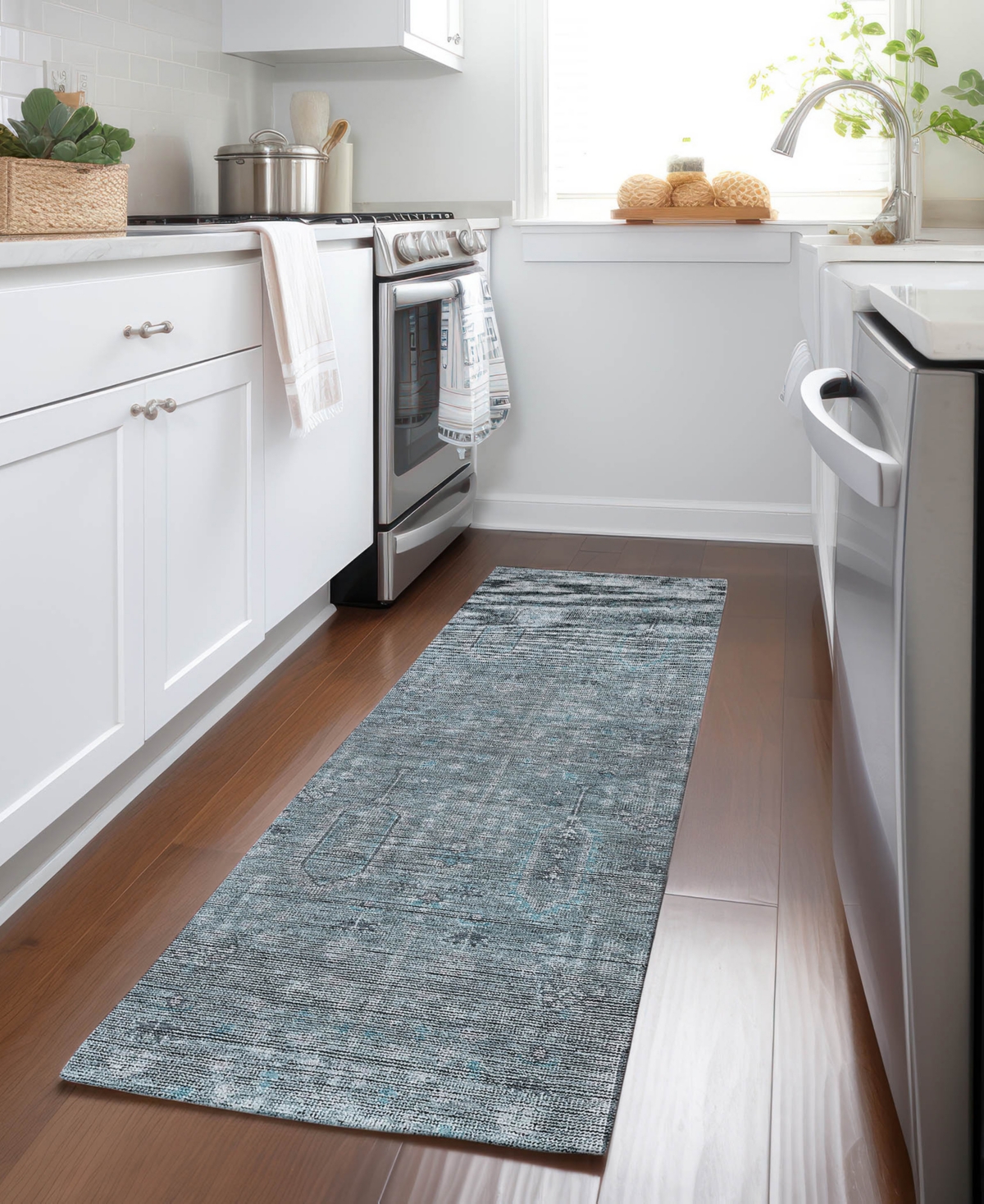 Addison Chantille Acn790 2'3''x7'6'' Runner Area Rug In Teal