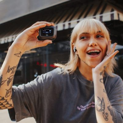 Live Beam 3 True Wireless Noise-Cancelling Closed-Stick Earbuds