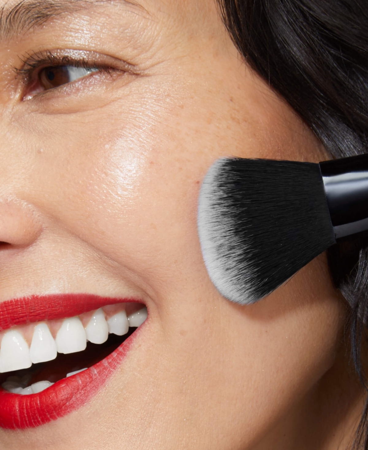 Laura Geller Beauty Angled Blush Brush In No Color