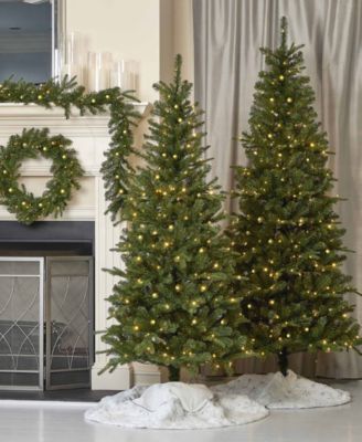 6' Pre-Lit Dakota Pine Artificial Tree