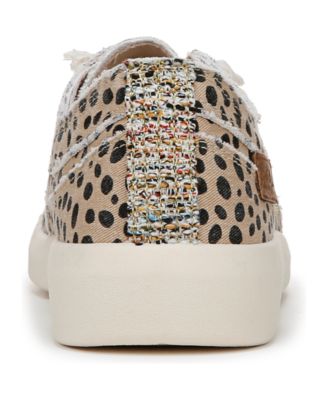 Women's Beachside Round Toe Slip On Sneakers