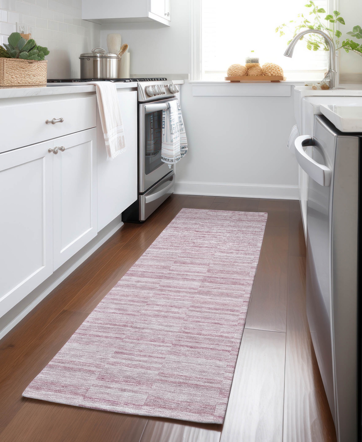 Addison Chantille Acn817 2'3"x7'6" Runner Area Rug In Rose