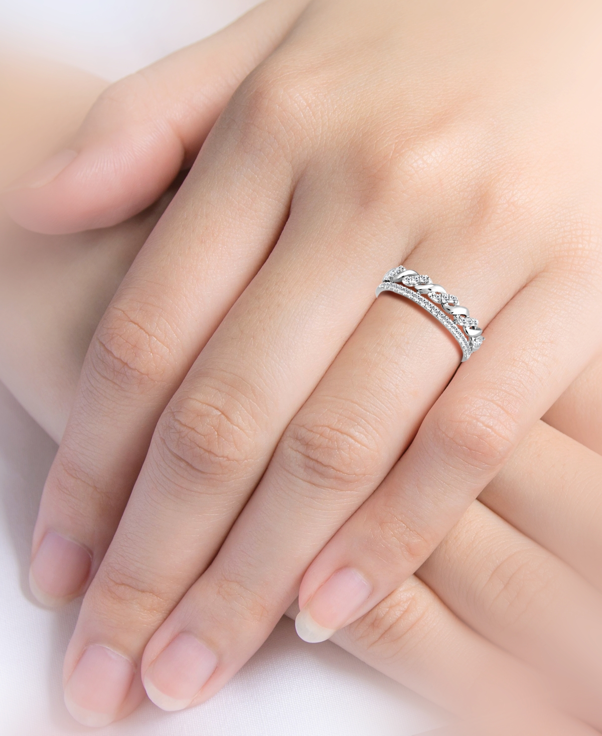 MACY'S DIAMOND HEART LINK DOUBLE ROW RING (1/5 CT. T.W.) IN 10K WHITE GOLD