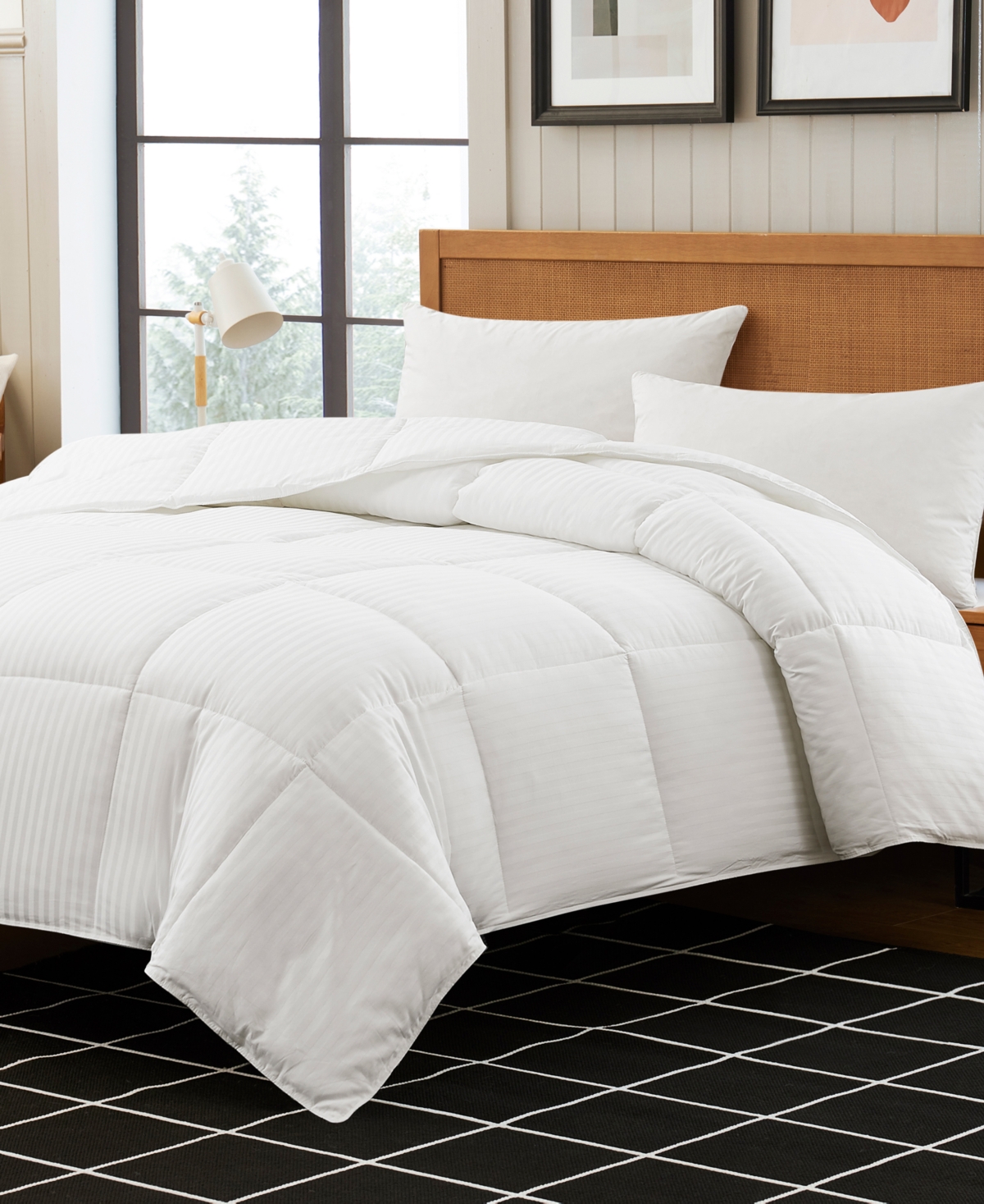 Eddie Bauer Primaloft Oversized Down Alternative Comforter, King In White