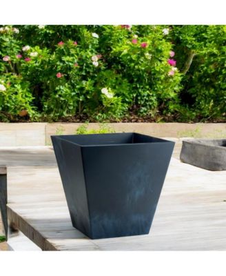 Contemporary Square Planter in Plastic for Modern Outdoor Decor