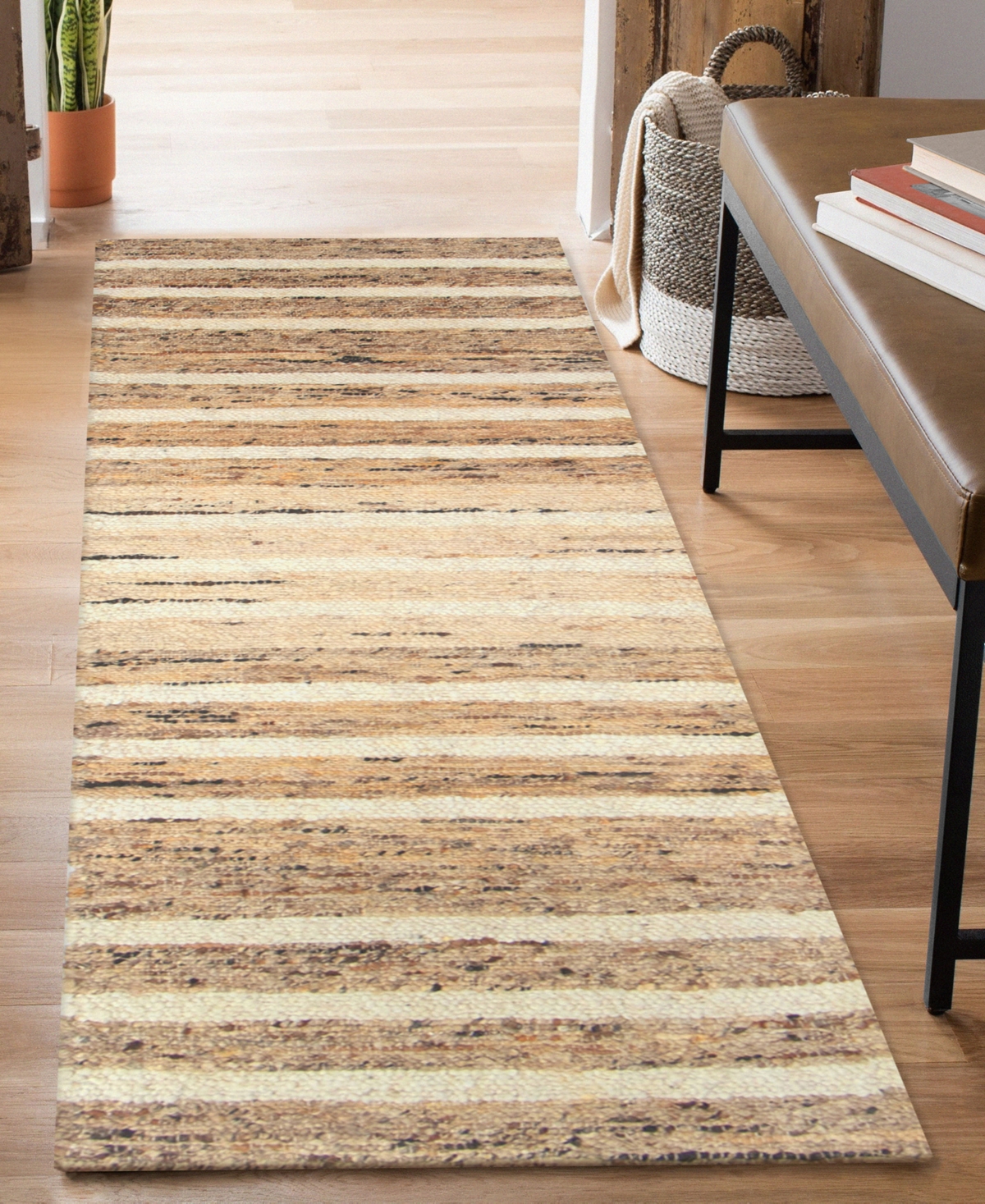 Liora Manne Mojave Horizon Stripe 2'x7'6" Runner Area Rug In Sand