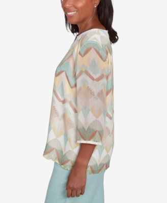 Petite Kensington Gardens Chevron Textured Top