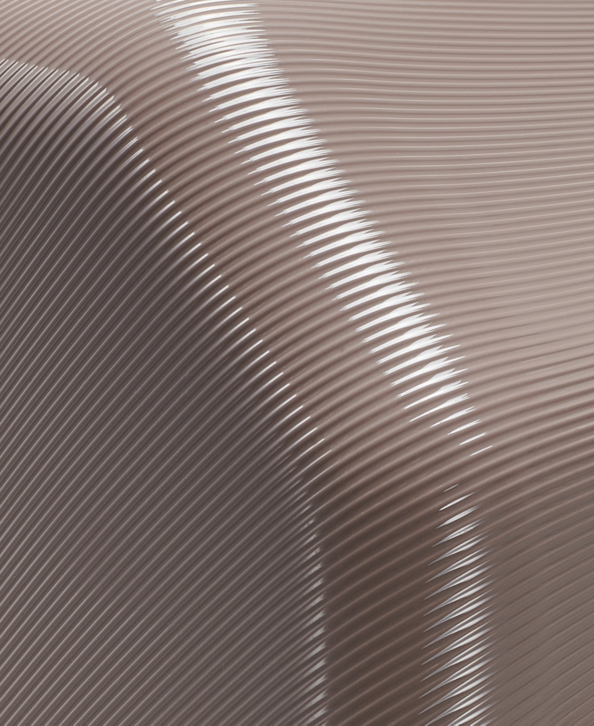 Dkny Clean Cut 21" Carry-on Spinner In Ash