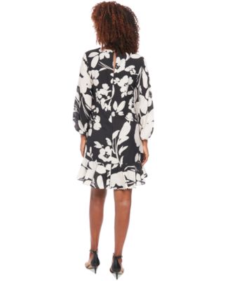 Petite Printed V-Neck Tiered Shift Dress