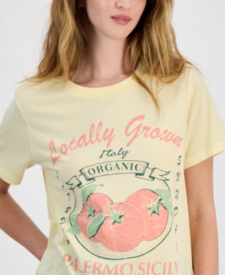 Juniors' Sicily Tomato Graphic T-Shirt 
