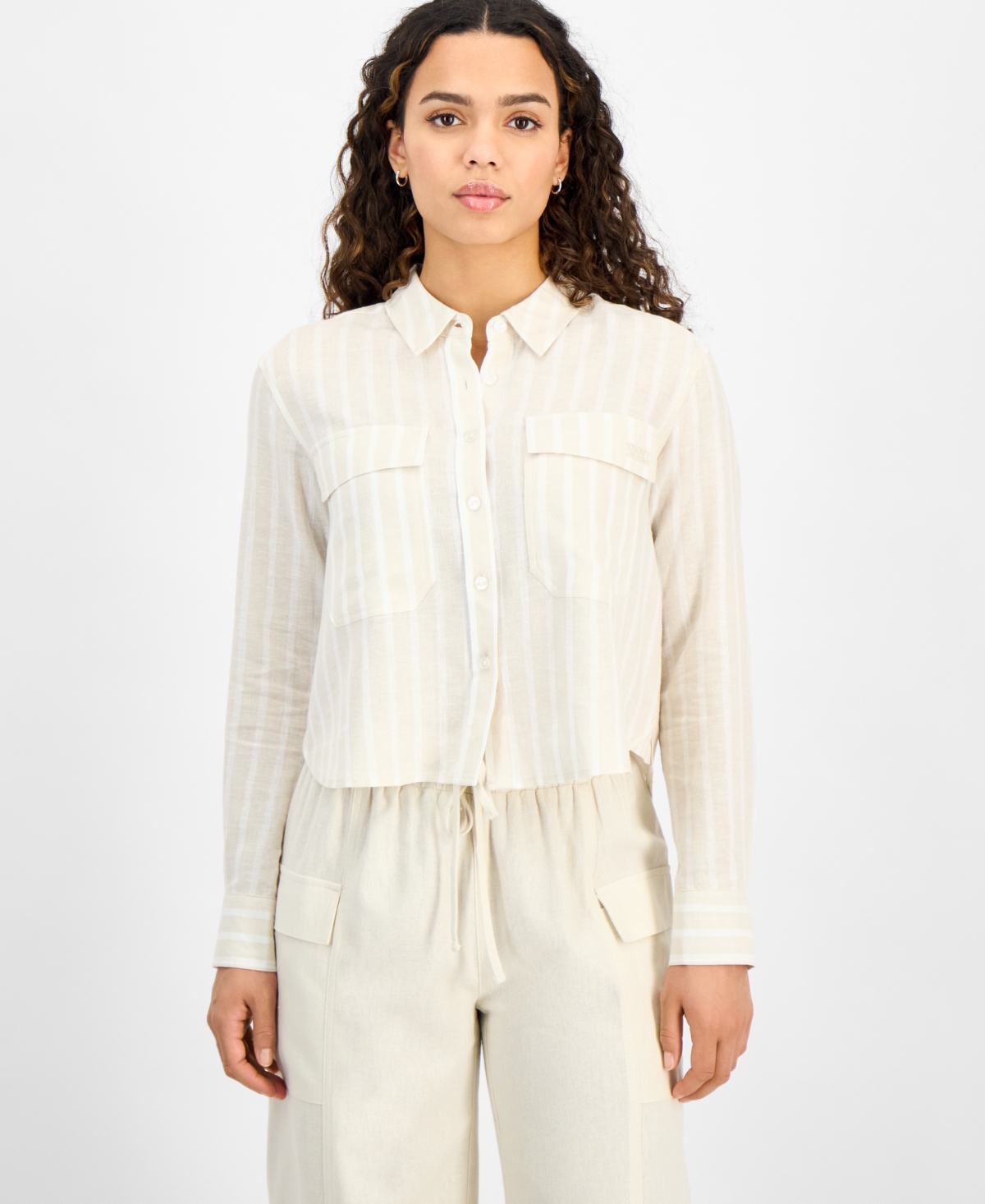 DKNY JEANS PETITE LINEN-BLEND STRIPED BUTTON-FRONT SHIRT 