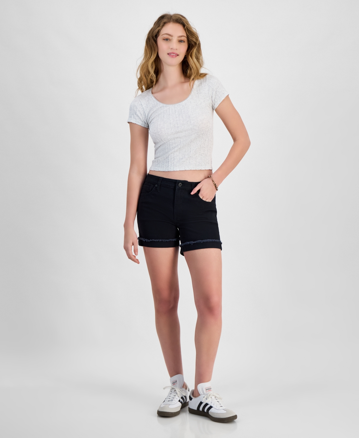Juniors Mid Rise Frayed Cuff Shorts - Light Heart