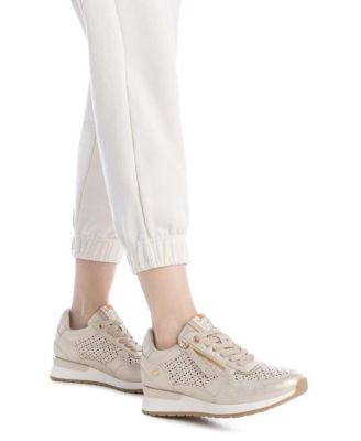 Women's Casual Sneakers Refresh Collection