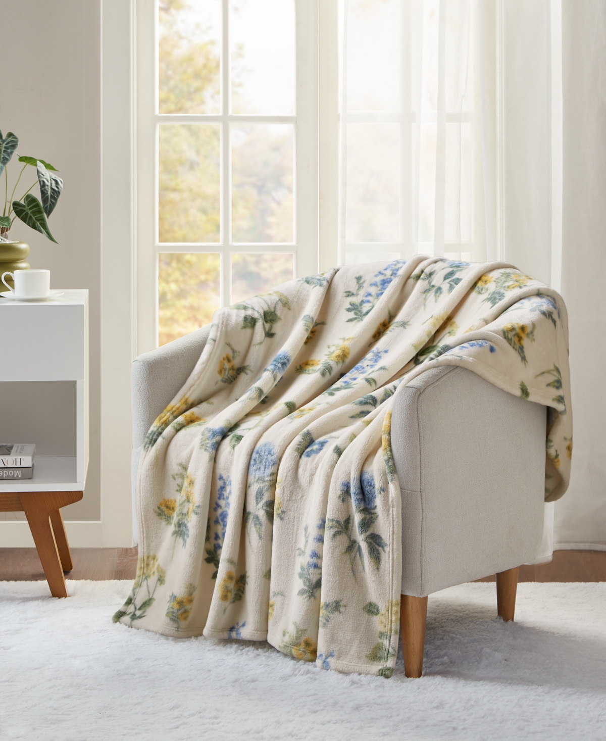 Premier Comfort Cozy Plush Printed Throw, 50" X 70", Exclusively At Macy's In Yellow Floral