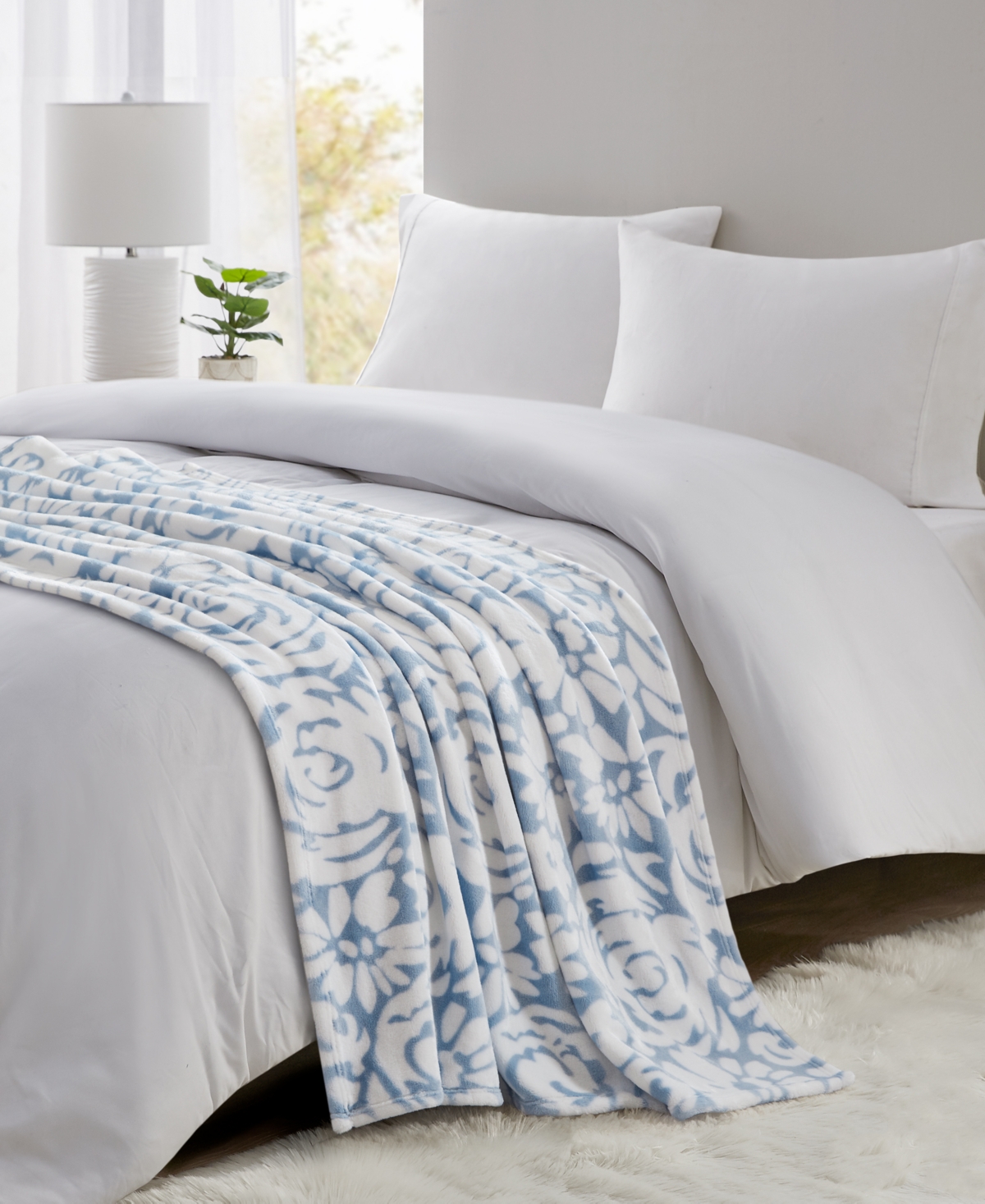 Premier Comfort Cozy Plush Printed Throw, 50" X 70", Exclusively At Macy's In Blue Floral