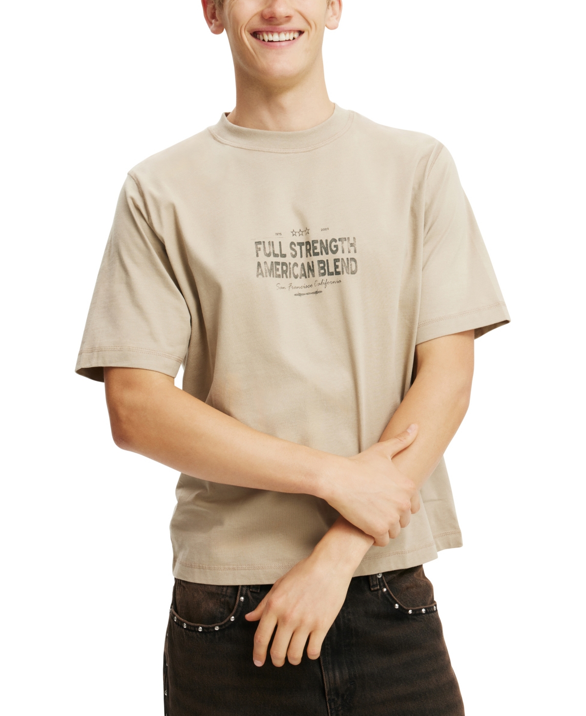 Cotton On Men's Cropped Fit Graphic T-Shirt