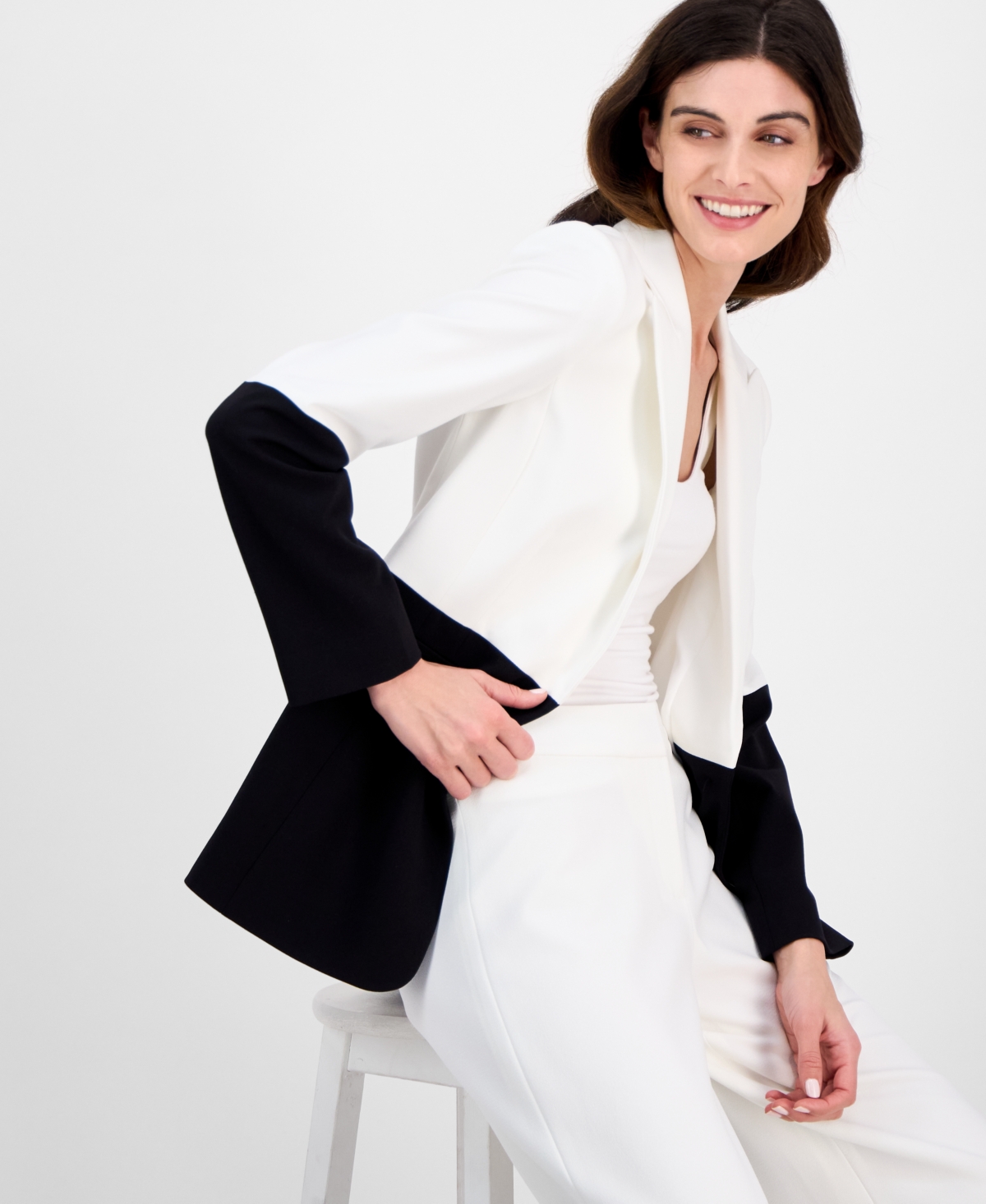 Tahari Asl Colorblock Blazer In White,black