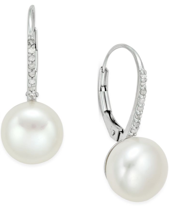 Cultured Freshwater Pearl (10mm) and Diamond (1/10 ct. t.w.) Leverback