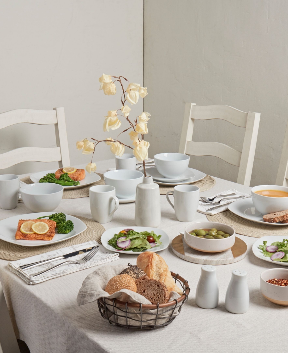 Tabletops Gallery Logan Ash White 16 Pc. Dinnerware Set, Service for 4