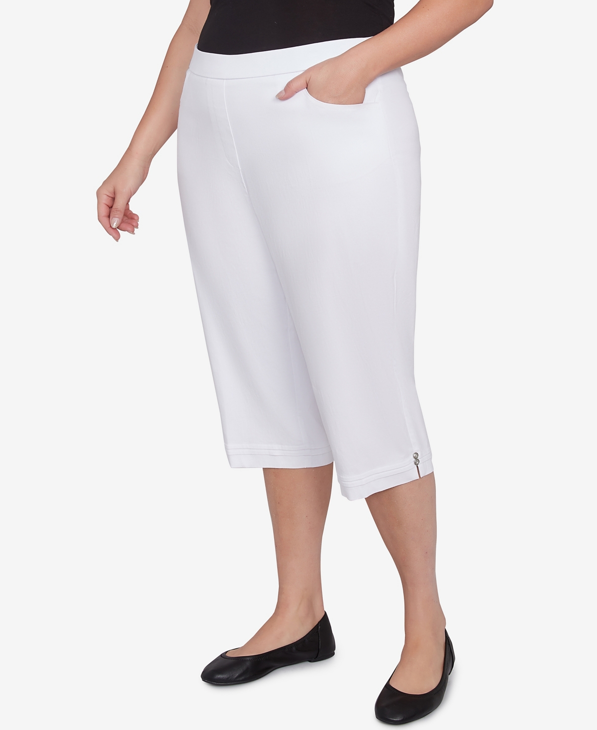 Alfred Dunner Plus Size Parrot Cay Novelty Cuff Tummy Control Capris Pants In Pure White