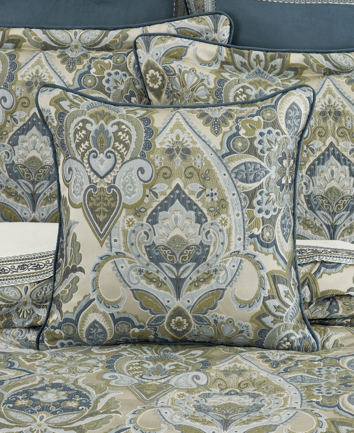 J Queen New York Avellino Decorative Pillow, 20" X 20" In Spa