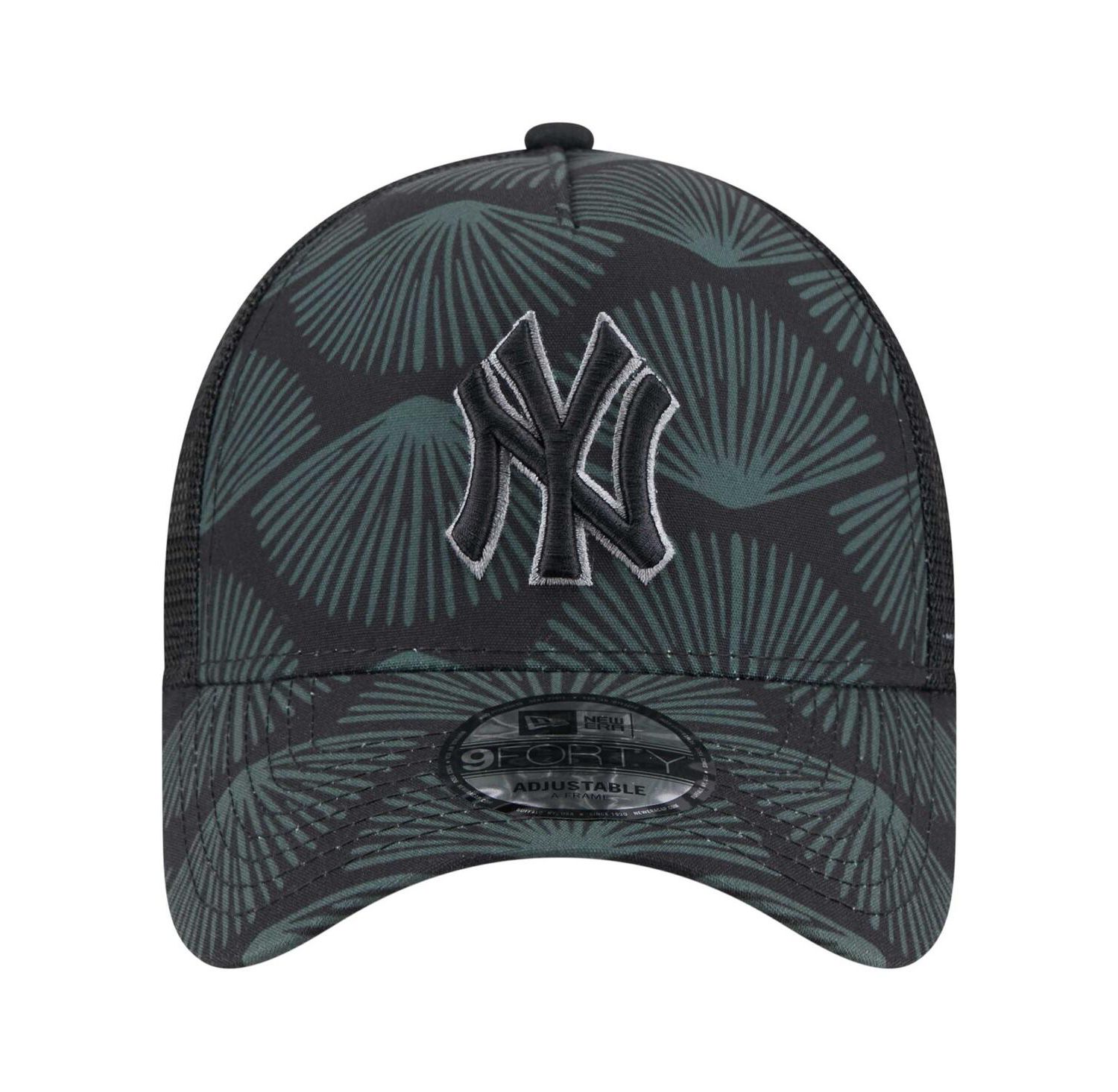Men's Black New York Yankees 9FORTY A-Frame Trucker Adjustable Hat