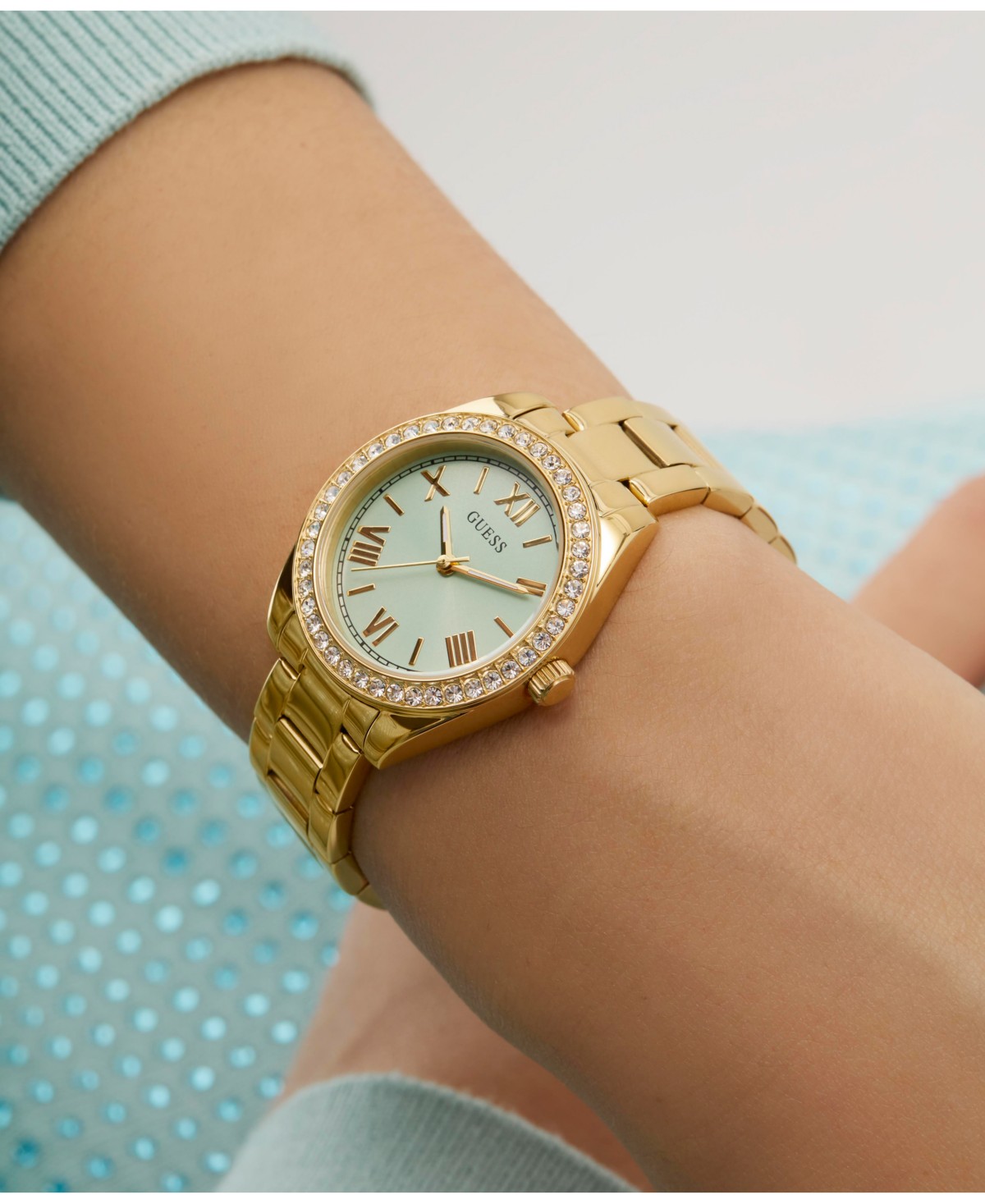 Женские аналоговые часы GUESS на стальном браслете золотого тона, 30 мм — фото 8