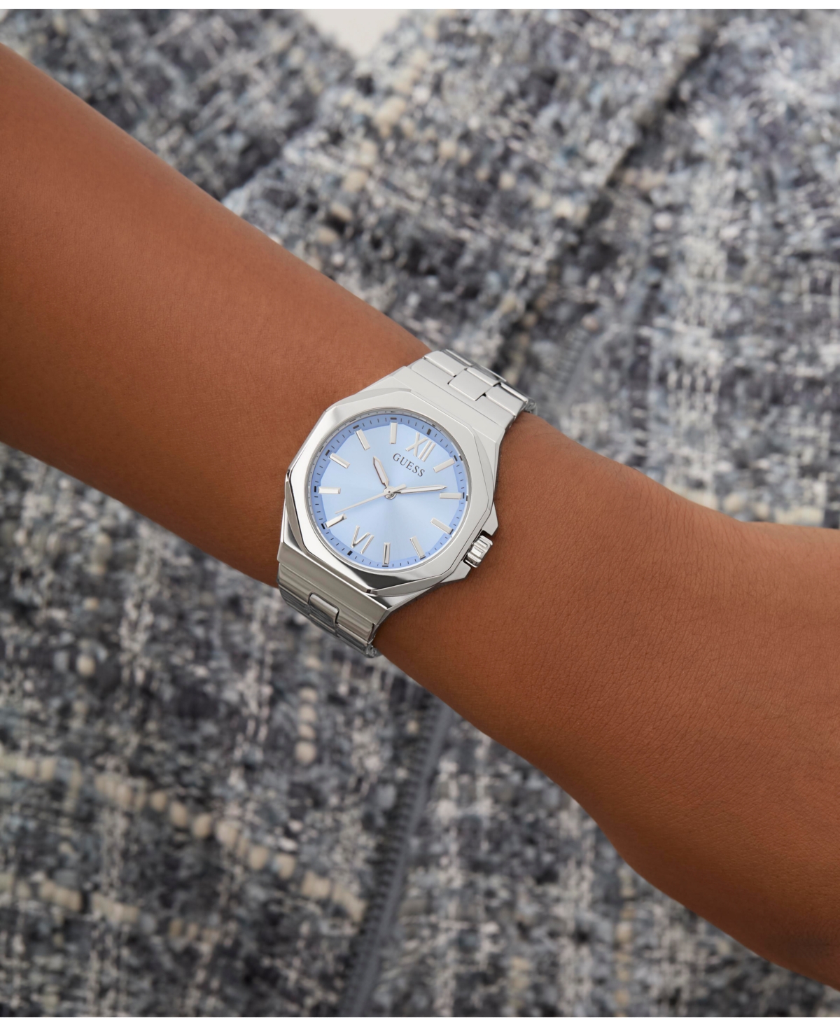 Guess Women's Analog Silver-tone Stainless Steel Watch, 34mm In Silver-tone