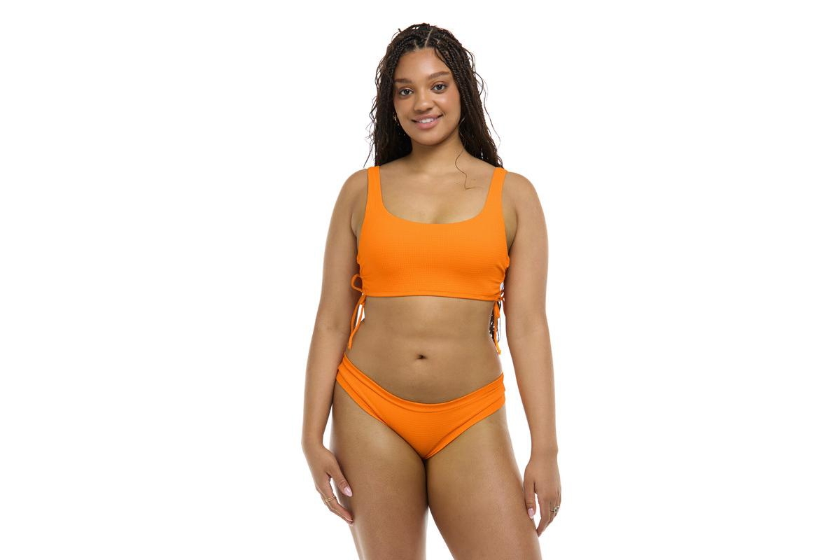 Como Maxim Scoop Top - Blaze