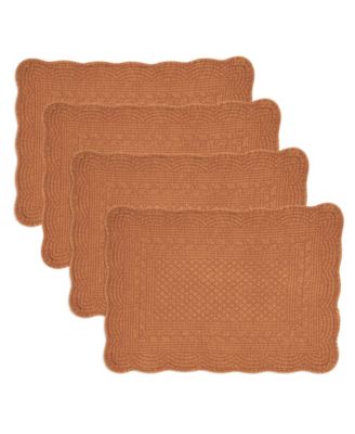 Charming Quilted Placemat, Set of 4