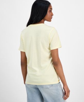 Juniors' Hawaii Graphic T-Shirt
