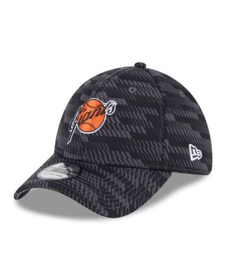 New Era - Men's Black San Francisco Giants 2025 MLB Clubhouse 39THIRTY Flex Hat