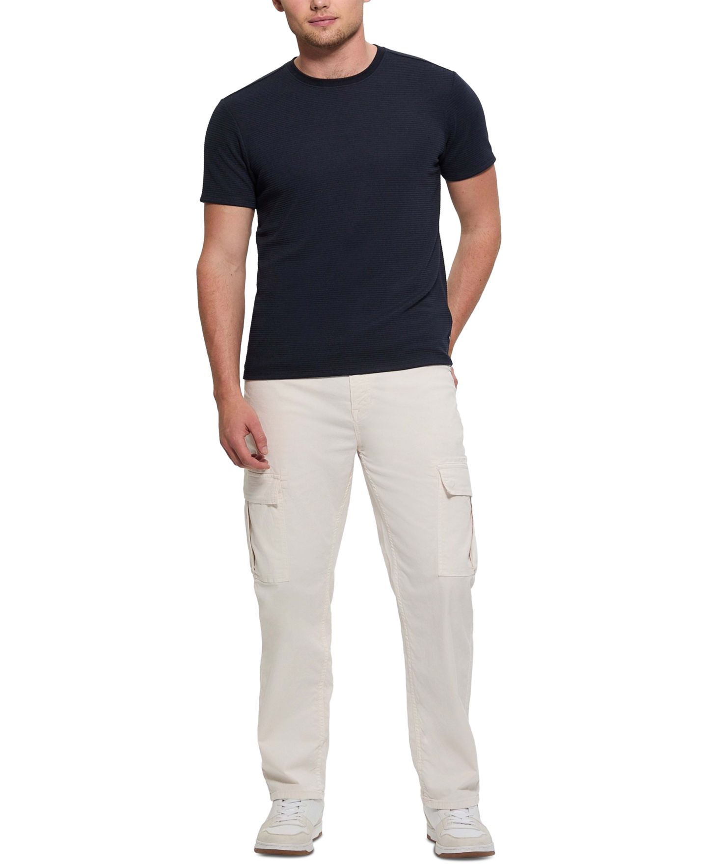 Мужская футболка GUESS Relaxed-Fit Linear Textured Short-Sleeve Crewneck, цвет: Синий — фото 1