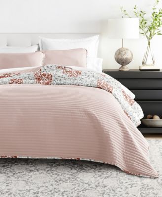 Scrolled Patchwork Reversible 3-Pc. Lightweight Quilt Set, Full/Queen