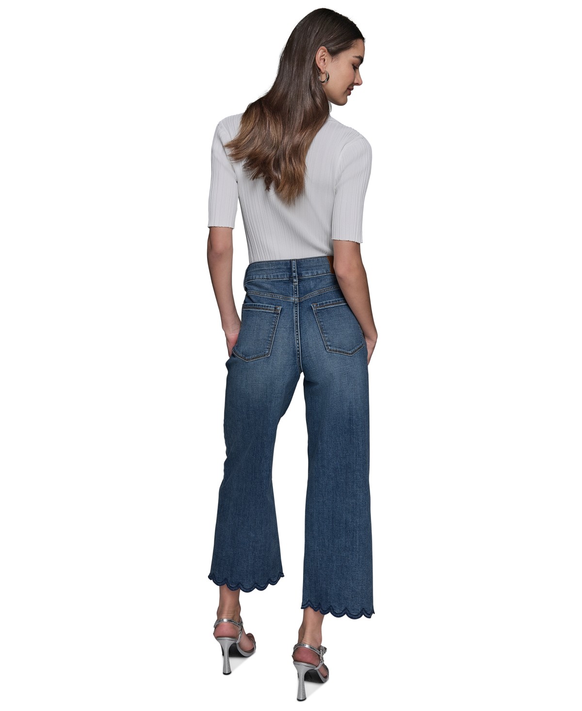 Женские KARL LAGERFELD PARIS Petite Scalloped Button Mid-Rise Jeans — фото 1